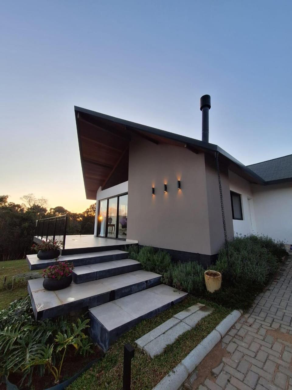 Casa Em Condominio Na Serra Раншу-Кеймаду Екстер'єр фото